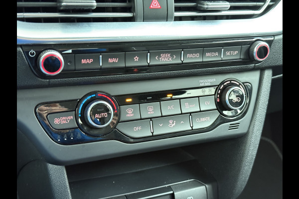 Kia e-Niro EV 64kWh SOH 100% W-pomp Adaptive-Cruise Camera Apple Carplay Android Auto Navi Ecc DynamicLine Stoel-Stuurverwarming Pdc Lane Assist VESS DAB Led Isofix Keyless € 45.000 nieuw Origineel Nederlandse Auto