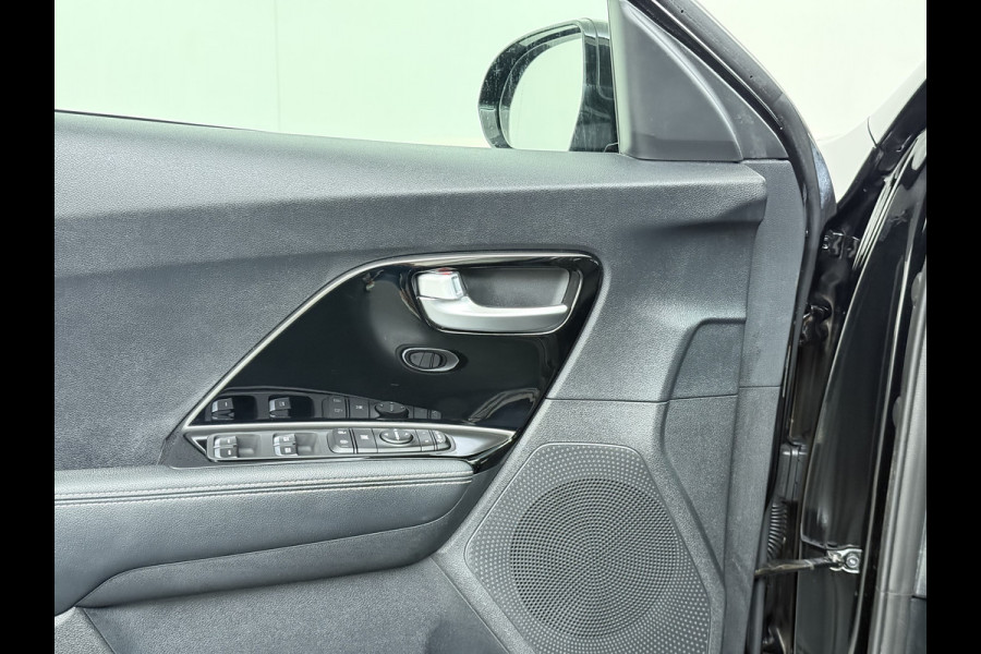 Kia e-Niro EV 64kWh SOH 100% W-pomp Adaptive-Cruise Camera Apple Carplay Android Auto Navi Ecc DynamicLine Stoel-Stuurverwarming Pdc Lane Assist VESS DAB Led Isofix Keyless € 45.000 nieuw Origineel Nederlandse Auto