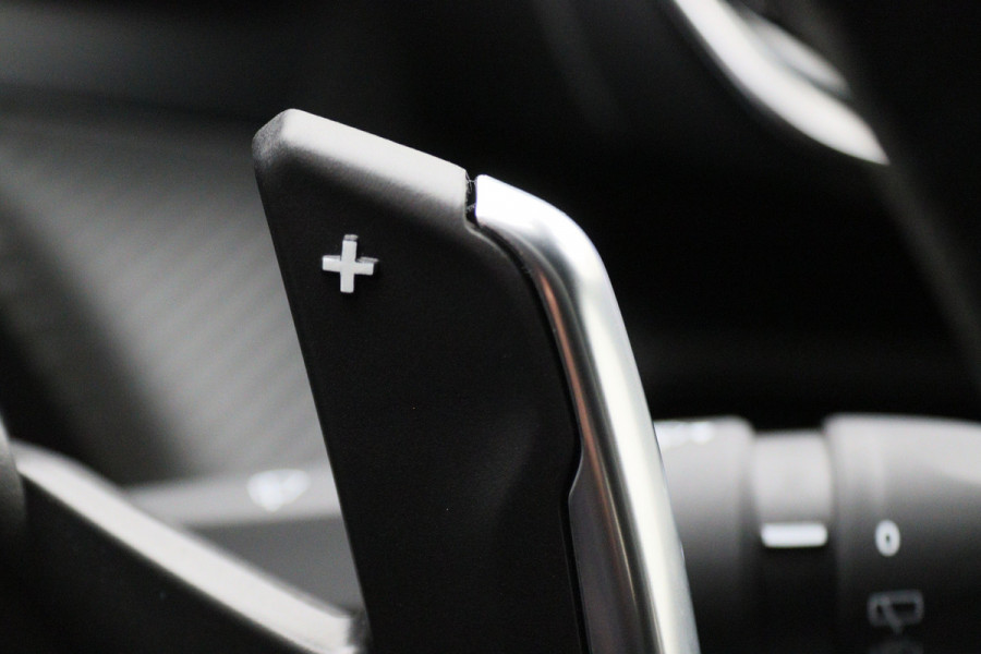 Peugeot 2008 1.2 Hybrid 136 Allure Virtual Cockpit, Camera, ACC, Apple Carplay, LED, Rijstrooksensor, 17''