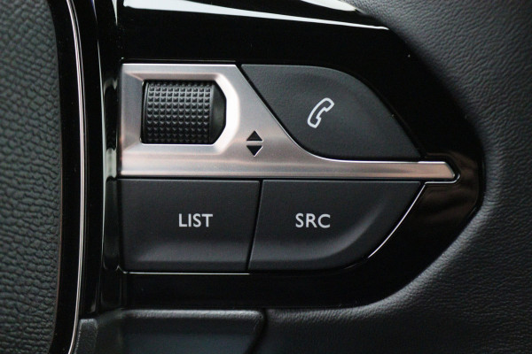 Peugeot 2008 1.2 Hybrid 136 Allure Virtual Cockpit, Camera, ACC, Apple Carplay, LED, Rijstrooksensor, 17''