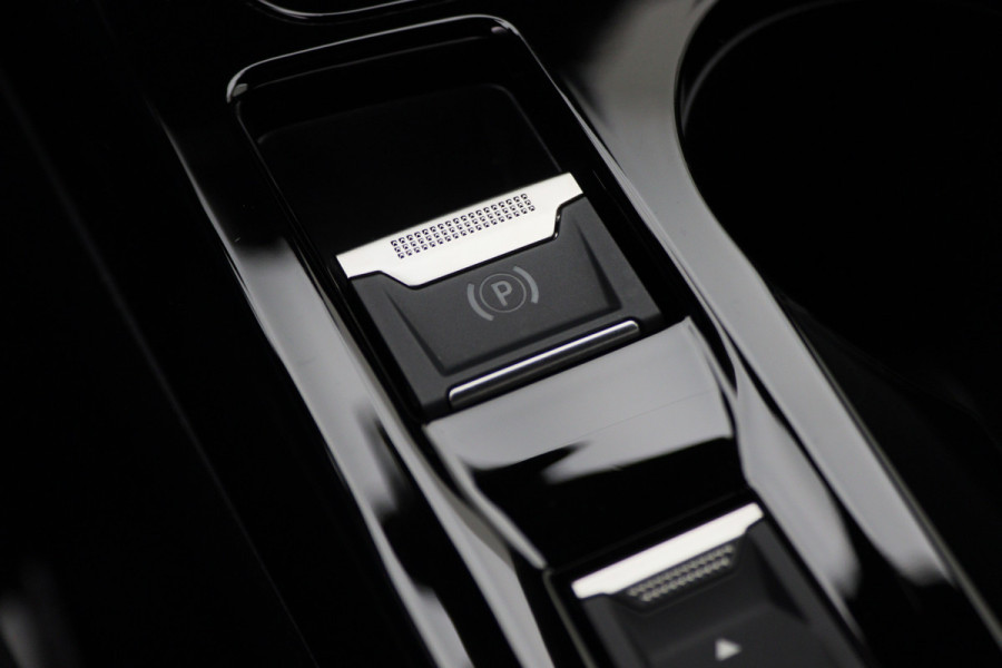 Peugeot 2008 1.2 Hybrid 136 Allure Virtual Cockpit, Camera, ACC, Apple Carplay, LED, Rijstrooksensor, 17''