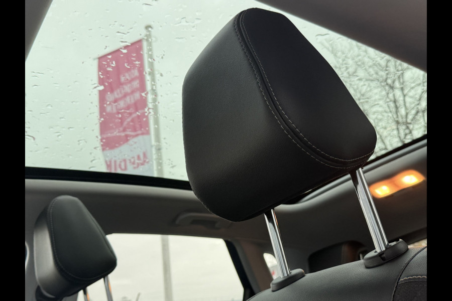 Opel Grandland X BWJ 2019 | 1.2T 131PK Bus. Executive | TREKHAAK | PANO DAK | CLIMA | NAVI | 18'' LMV | CARPLAY | SPORTSTOELEN | PDC 2X