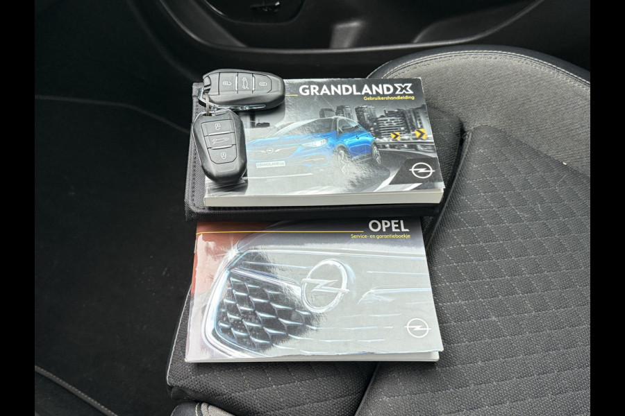 Opel Grandland X BWJ 2019 | 1.2T 131PK Bus. Executive | TREKHAAK | PANO DAK | CLIMA | NAVI | 18'' LMV | CARPLAY | SPORTSTOELEN | PDC 2X