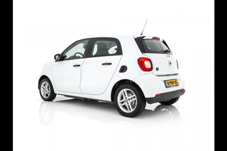 Smart Forfour EQ Essential 18 kWh [ 3-Fase ] (INCL-BTW) Aut. *FULL-LEATHER | AIRCO | CRUISE | DAB+ | COMFORT-SEATS | 15''ALU*
