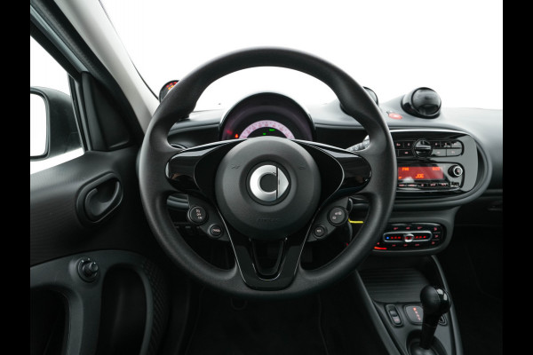 Smart Forfour EQ Essential 18 kWh [ 3-Fase ] (INCL-BTW) Aut. *FULL-LEATHER | AIRCO | CRUISE | DAB+ | COMFORT-SEATS | 15''ALU*