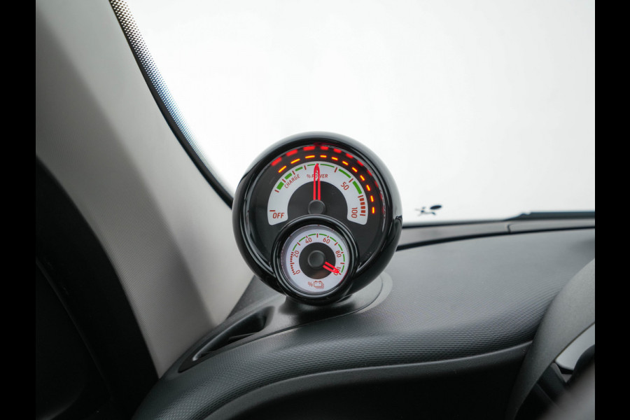 Smart Forfour EQ Essential 18 kWh [ 3-Fase ] (INCL-BTW) Aut. *FULL-LEATHER | AIRCO | CRUISE | DAB+ | COMFORT-SEATS | 15''ALU*
