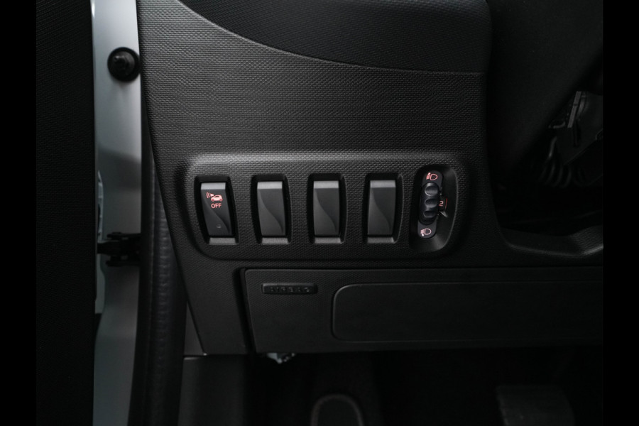 Smart Forfour EQ Essential 18 kWh [ 3-Fase ] (INCL-BTW) Aut. *FULL-LEATHER | AIRCO | CRUISE | DAB+ | COMFORT-SEATS | 15''ALU*