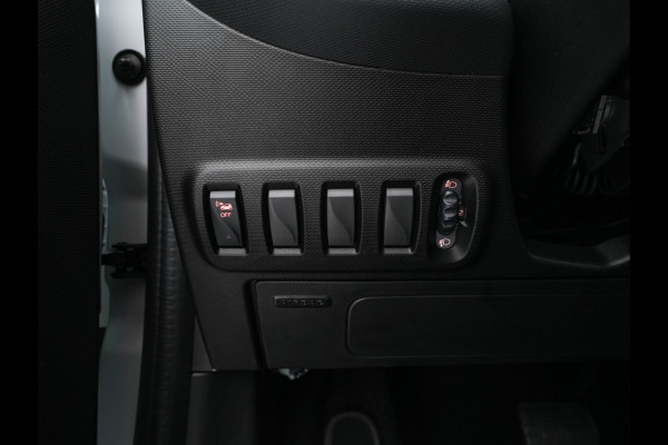 Smart Forfour EQ Essential 18 kWh [ 3-Fase ] (INCL-BTW) Aut. *FULL-LEATHER | AIRCO | CRUISE | DAB+ | COMFORT-SEATS | 15''ALU*