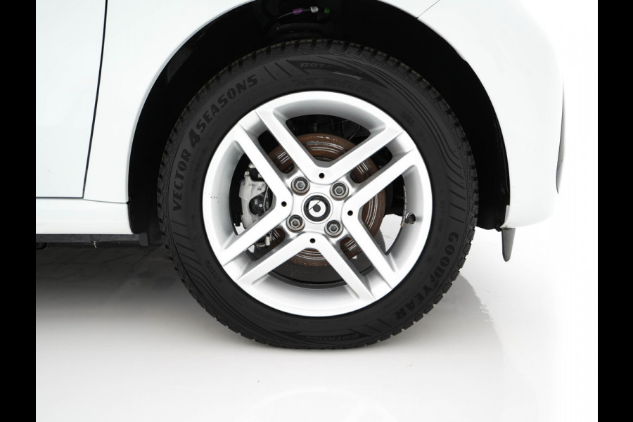 Smart Forfour EQ Essential 18 kWh [ 3-Fase ] (INCL-BTW) Aut. *FULL-LEATHER | AIRCO | CRUISE | DAB+ | COMFORT-SEATS | 15''ALU*