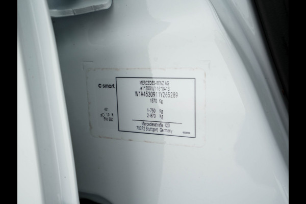 Smart Forfour EQ Essential 18 kWh [ 3-Fase ] (INCL-BTW) Aut. *FULL-LEATHER | AIRCO | CRUISE | DAB+ | COMFORT-SEATS | 15''ALU*