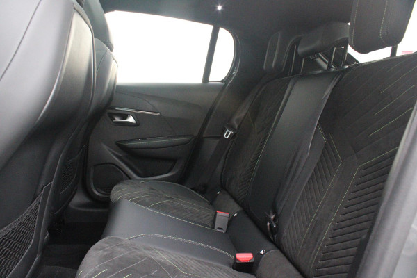 Peugeot 208 Hybrid 145PK e-DCS6 GT PACK | ELEKTRISCH VERSTELBARE BESTUURDERSSTOEL MET MASSAGE FUNCTIE | CAMERA VOOR + ACHTER | ALCANTARA BEKLEDING | DODEHOEK DETECTIE | ADAPTIVE CRUISE CONTROL | NAVIGATIE | DRAADLOZE APPLE CARPLAY/ANDROID AURO | PANORAMA DAK | ZWART DAK | FULL LED KOPLAMPEN | DRAADLOZE TELEFOONLADER | STOEL VERWARMING | LICHTMETALEN VELGEN 17" | GETINTE RUITEN |