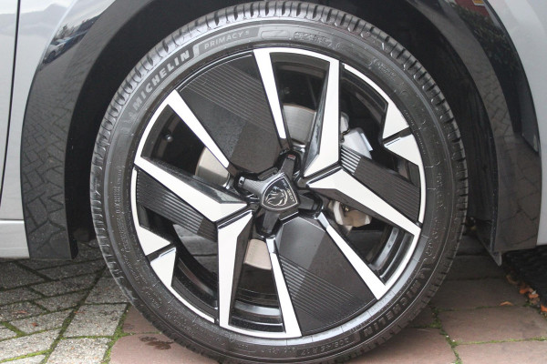 Peugeot 208 Hybrid 145PK e-DCS6 GT PACK | ELEKTRISCH VERSTELBARE BESTUURDERSSTOEL MET MASSAGE FUNCTIE | CAMERA VOOR + ACHTER | ALCANTARA BEKLEDING | DODEHOEK DETECTIE | ADAPTIVE CRUISE CONTROL | NAVIGATIE | DRAADLOZE APPLE CARPLAY/ANDROID AURO | PANORAMA DAK | ZWART DAK | FULL LED KOPLAMPEN | DRAADLOZE TELEFOONLADER | STOEL VERWARMING | LICHTMETALEN VELGEN 17" | GETINTE RUITEN |