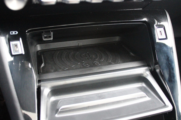 Peugeot 208 Hybrid 145PK e-DCS6 GT PACK | ELEKTRISCH VERSTELBARE BESTUURDERSSTOEL MET MASSAGE FUNCTIE | CAMERA VOOR + ACHTER | ALCANTARA BEKLEDING | DODEHOEK DETECTIE | ADAPTIVE CRUISE CONTROL | NAVIGATIE | DRAADLOZE APPLE CARPLAY/ANDROID AURO | PANORAMA DAK | ZWART DAK | FULL LED KOPLAMPEN | DRAADLOZE TELEFOONLADER | STOEL VERWARMING | LICHTMETALEN VELGEN 17" | GETINTE RUITEN |