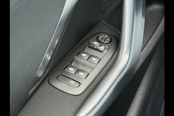 Peugeot 2008 BWJ 2019 | 1.2T 111pk Allure | TREKHAAK | CLIMA | NAVI | PDC | HALF LEER | CARPLAY | CAMERA A |