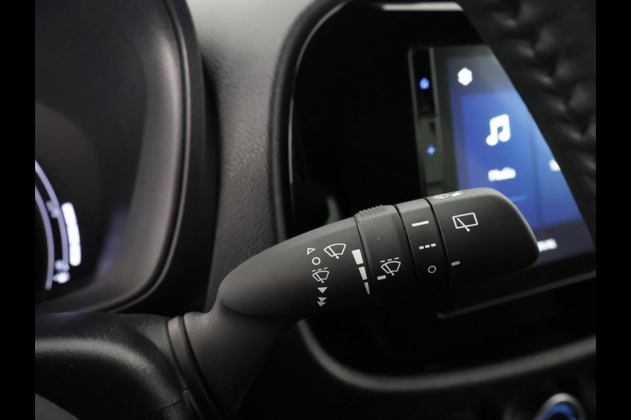 Toyota Aygo X 1.0 VVT-i MT Play Sport | Apple Carplay & Android Auto | Adaptive Cruise Control | Cruise control