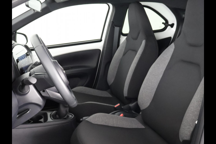 Toyota Aygo X 1.0 VVT-i MT Play Sport | Apple Carplay & Android Auto | Adaptive Cruise Control | Cruise control