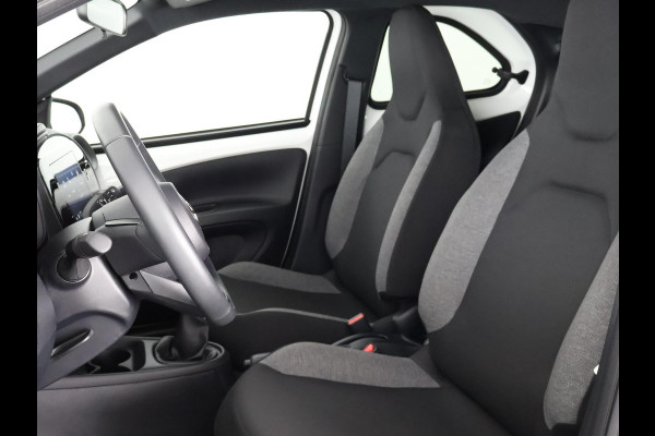 Toyota Aygo X 1.0 VVT-i MT Play Sport | Apple Carplay & Android Auto | Adaptive Cruise Control | Cruise control