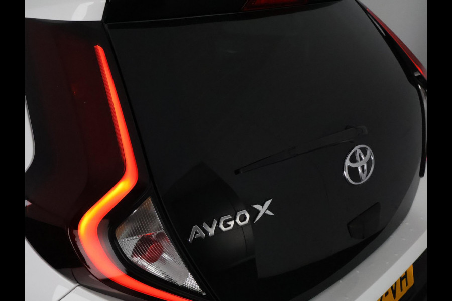 Toyota Aygo X 1.0 VVT-i MT Play Sport | Apple Carplay & Android Auto | Adaptive Cruise Control | Cruise control