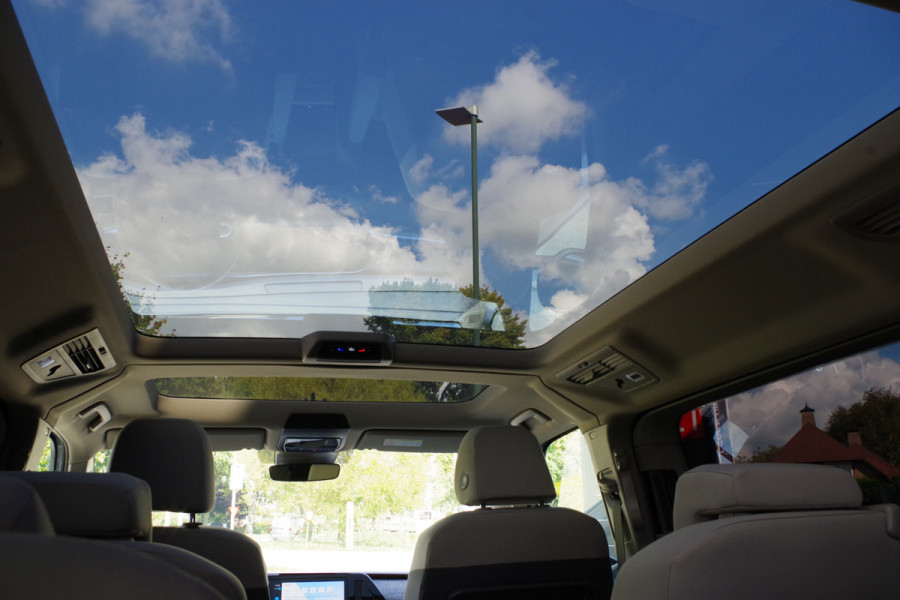 Volkswagen Multivan 1.4 eHybrid 7P L1H1 Energetic 218 PK PHEV, Trekhaak, Panoramadak, 360 Camera, Adap. Cruise Control, 6 x Stoelverwarming