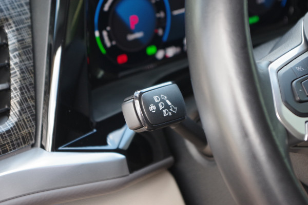 Volkswagen Multivan 1.4 eHybrid 7P L1H1 Energetic 218 PK PHEV, Trekhaak, Panoramadak, 360 Camera, Adap. Cruise Control, 6 x Stoelverwarming