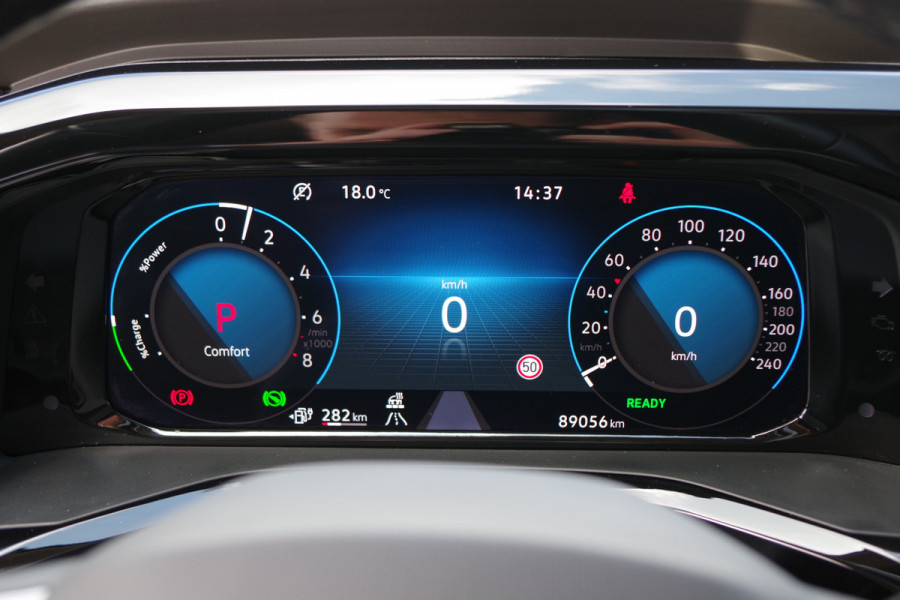 Volkswagen Multivan 1.4 eHybrid 7P L1H1 Energetic 218 PK PHEV, Trekhaak, Panoramadak, 360 Camera, Adap. Cruise Control, 6 x Stoelverwarming