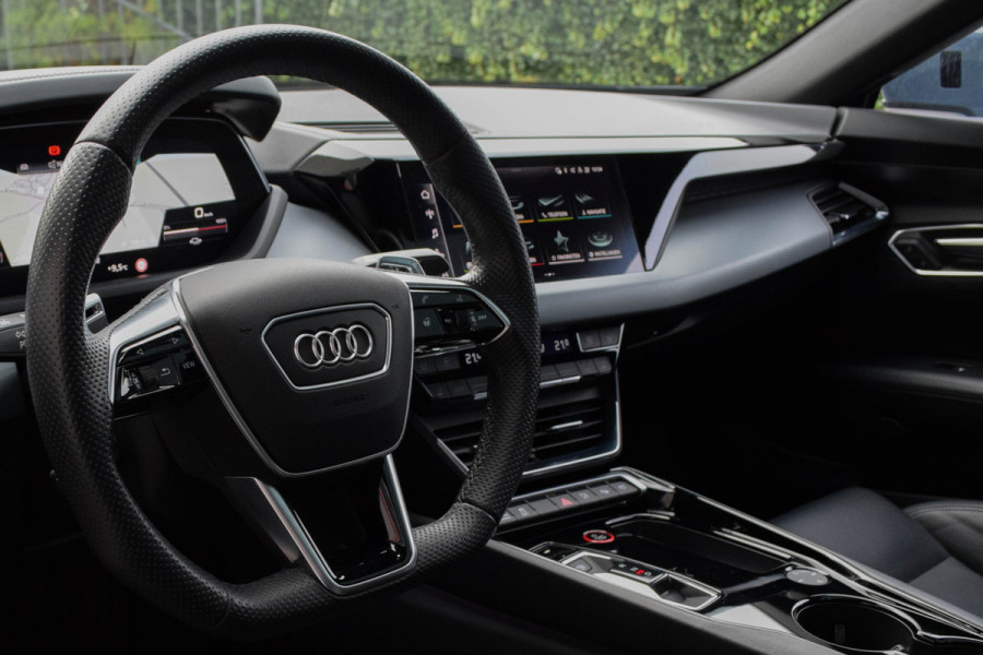 Audi e-tron GT Quattro / RS Design Interieur/ Luchtvering/ Panoramadak/ Bang & Olufsen Sound System/