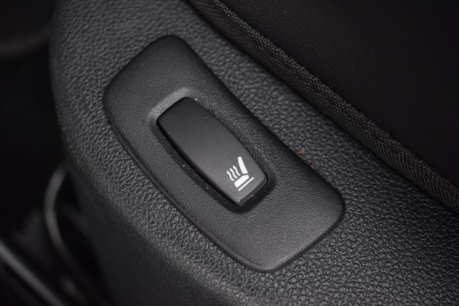 Renault Clio 0.9 TCe Bose | Navi | Camera | LED | 17"