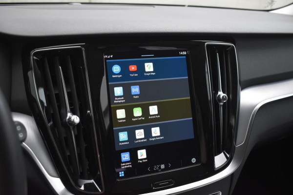 Volvo V60 B4 211PK Automaat Core / Navigatie / Achteruitrijcamera / Elektrische achterklep / LM Velgen / Elektr. Trekhaak / Parkeersensoren voor+achter