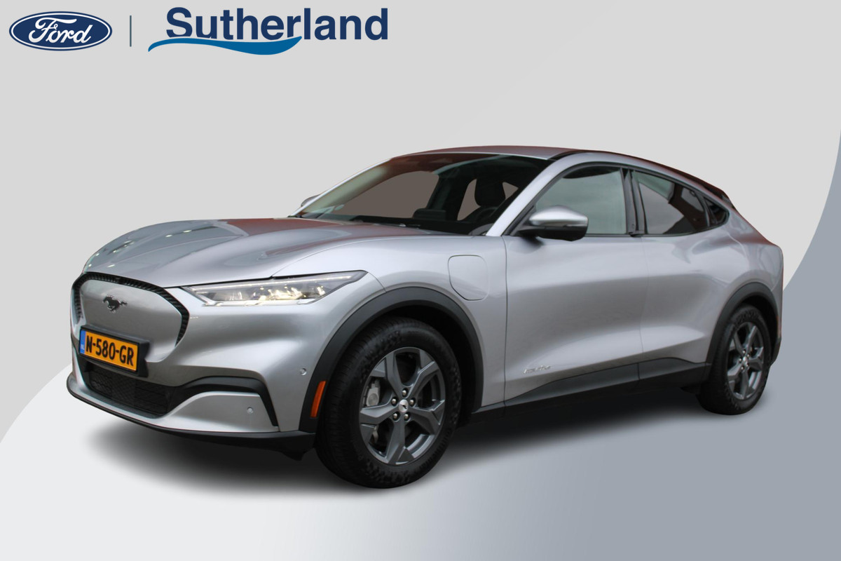 Ford Mustang Mach-E RWD 75 kWh | Trekhaak | Lederen bekleding | Voorruitverwarming | Stoelverwarming | Adaptieve cruise Control | Camera | Electrische achterklep