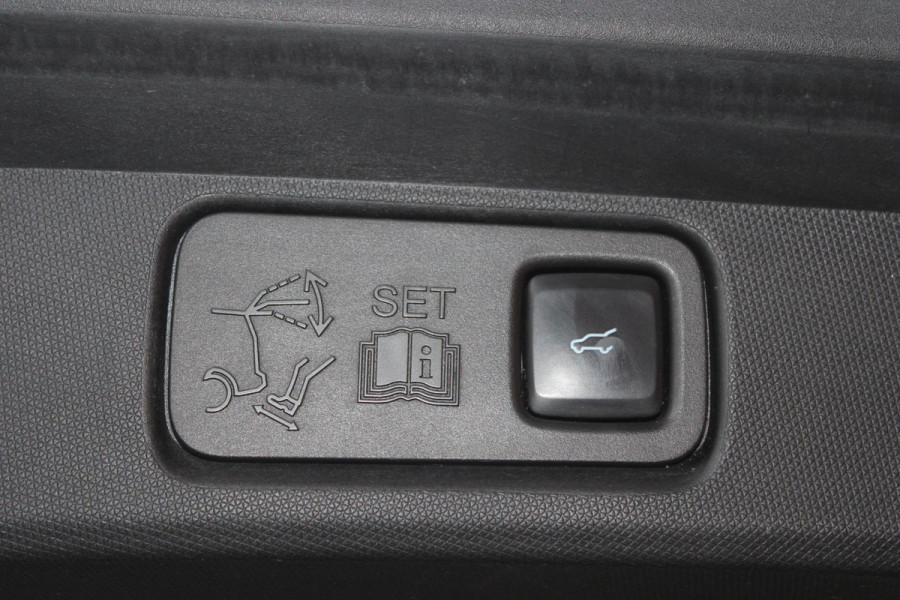 Ford Mustang Mach-E RWD 75 kWh | Trekhaak | Lederen bekleding | Voorruitverwarming | Stoelverwarming | Adaptieve cruise Control | Camera | Electrische achterklep