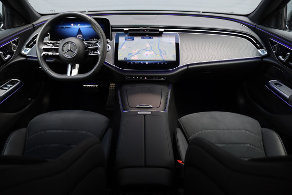 Mercedes-Benz E-Klasse Estate 300 e AMG Line Aut9 | Distronic Pro | Memory | Digital Light | Surround Camera | Keyless Go | Night Pakket | Augmented Reality | Stoelverwarming | Sfeerverlichting | Verwarmd Stuurwiel |