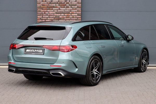 Mercedes-Benz E-Klasse Estate 300 e AMG Line Aut9 | Distronic Pro | Memory | Digital Light | Surround Camera | Keyless Go | Night Pakket | Augmented Reality | Stoelverwarming | Sfeerverlichting | Verwarmd Stuurwiel |