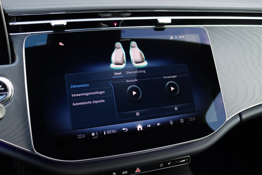 Mercedes-Benz E-Klasse Estate 300 e AMG Line Aut9 | Distronic Pro | Memory | Digital Light | Surround Camera | Keyless Go | Night Pakket | Augmented Reality | Stoelverwarming | Sfeerverlichting | Verwarmd Stuurwiel |