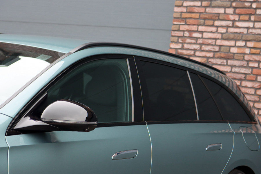 Mercedes-Benz E-Klasse Estate 300 e AMG Line Aut9 | Distronic Pro | Memory | Digital Light | Surround Camera | Keyless Go | Night Pakket | Augmented Reality | Stoelverwarming | Sfeerverlichting | Verwarmd Stuurwiel |