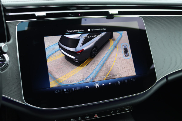 Mercedes-Benz E-Klasse Estate 300 e AMG Line Aut9 | Distronic Pro | Memory | Digital Light | Surround Camera | Keyless Go | Night Pakket | Augmented Reality | Stoelverwarming | Sfeerverlichting | Verwarmd Stuurwiel |