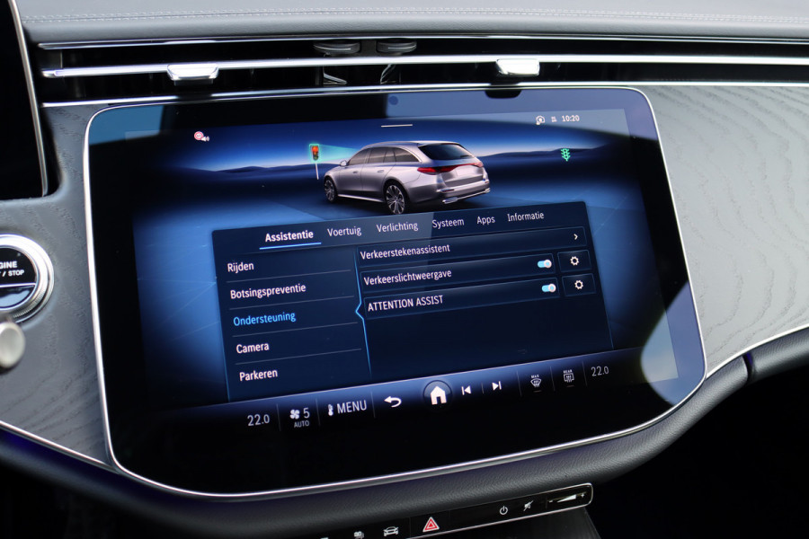 Mercedes-Benz E-Klasse Estate 300 e AMG Line Aut9 | Distronic Pro | Memory | Digital Light | Surround Camera | Keyless Go | Night Pakket | Augmented Reality | Stoelverwarming | Sfeerverlichting | Verwarmd Stuurwiel |