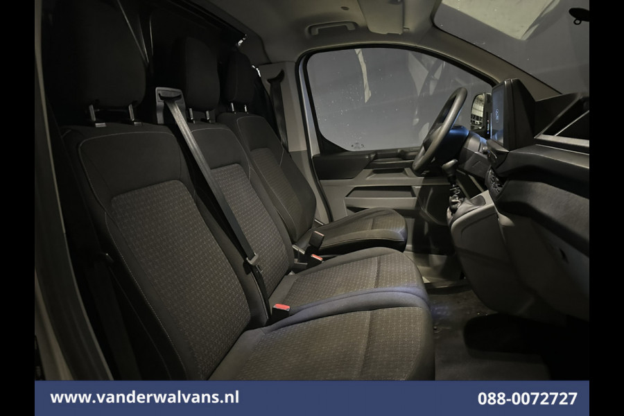 Ford Transit Custom 2.0 TDCI 136pk L2H1 Euro6 Airco | Camera | LED | Cruisecontrol | Verwarmde voorruit Parkeersensoren, Bijrijdersbank, 2800kg trekvermogen
