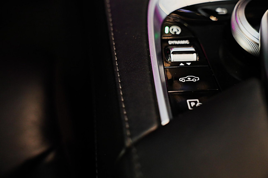 Mercedes-Benz S-Klasse S500 4MATIC Lang AMG Line / Acc / Lane Assist / Dode Hoek / 360 Camera / Chauffeurspakket / Schermen / Pano / Led