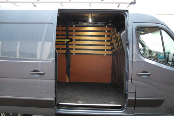 Renault Master T35 2.3 dCi 131PK L2H2 / Trekhaak / Imperiaal / Camera