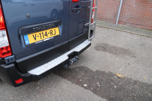 Renault Master T35 2.3 dCi 131PK L2H2 / Trekhaak / Imperiaal / Camera