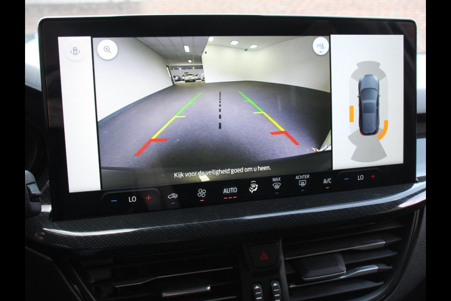 Ford Focus 1.0 Focus 125 PK HB ST-Line Automaat Navigatie Climate control cruise control Carplay LM velgen Parkeersensoren Led Matrix koplampen