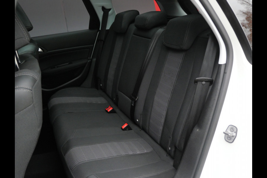 Peugeot 308 SW 1.2 PT EXECUTIVE | PANORAMA | TREKHAAK | CARPLAY | 110 PK | RIEM V.V.!!