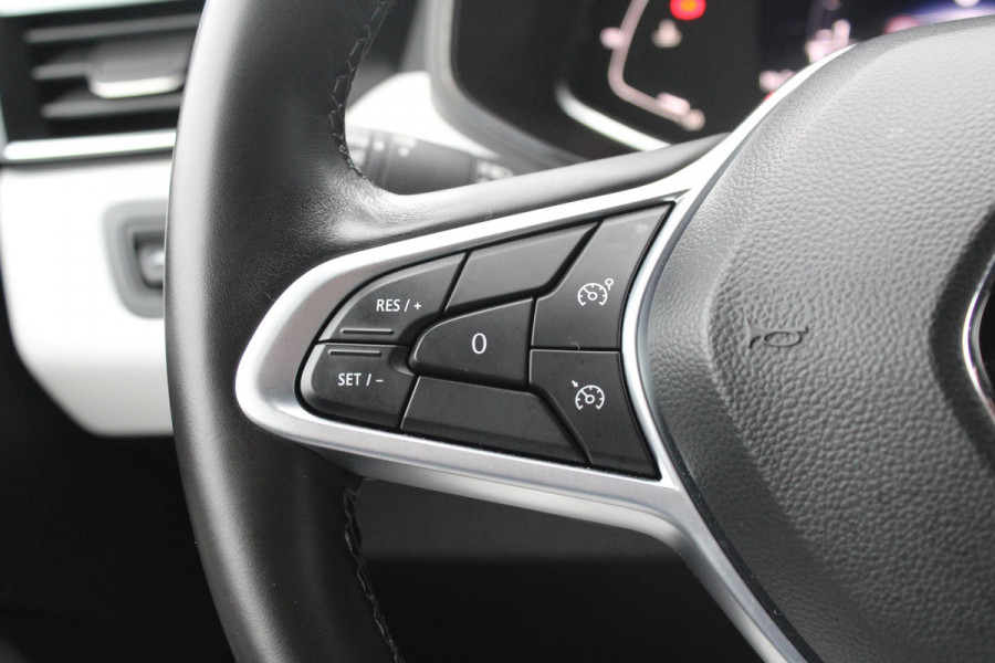 Renault Clio 1.0 TCe 90 Techno | Stoel + Stuurverwarming | Climate Control | Cruise Control | Navigatie | Lichtmetalen Velgen | Parkeersensoren Achter |