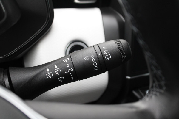 Renault Clio 1.0 TCe 90 Techno | Stoel + Stuurverwarming | Climate Control | Cruise Control | Navigatie | Lichtmetalen Velgen | Parkeersensoren Achter |