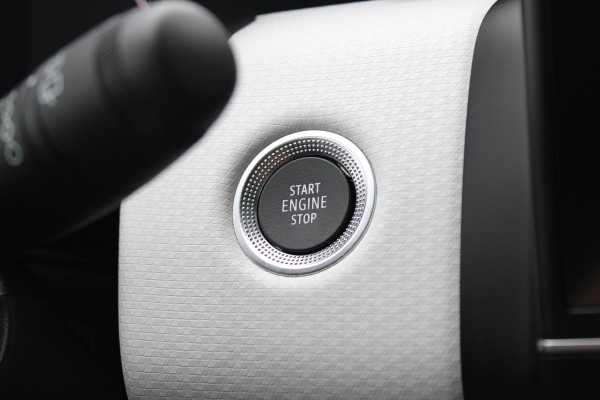 Renault Clio 1.0 TCe 90 Techno | Stoel + Stuurverwarming | Climate Control | Cruise Control | Navigatie | Lichtmetalen Velgen | Parkeersensoren Achter |