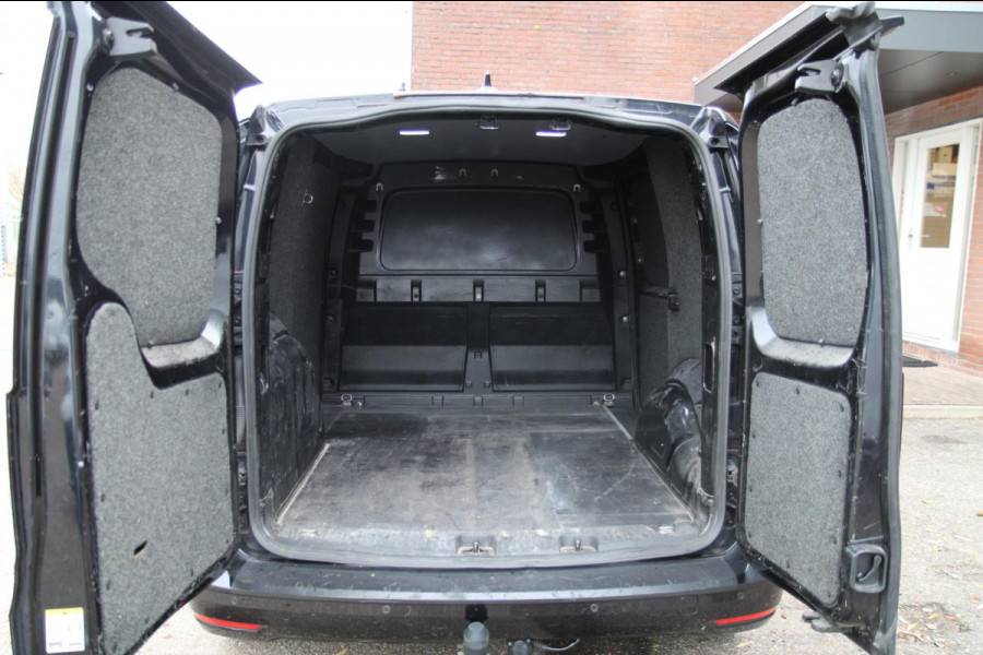 Volkswagen Caddy Cargo 2.0 TDI 1st Edition 122PK Automaat / Trekhaak / Camera / App connect