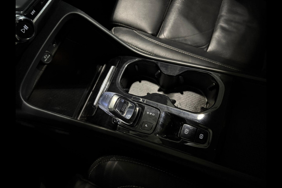 Volvo XC40 T5 Aut. Plug-In Hybrid Inscription ACC Trekhaak Parkeercamera 262pk