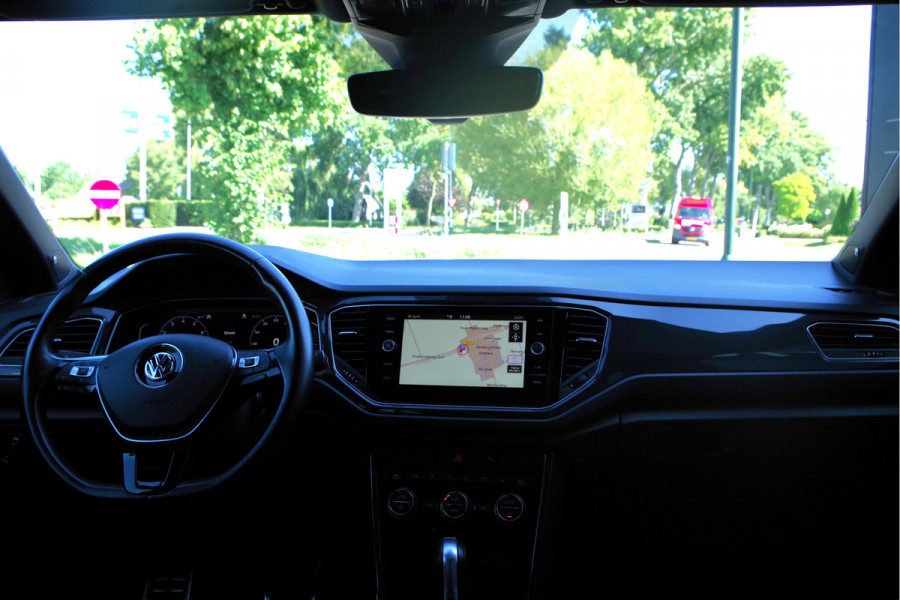 Volkswagen T-Roc 2.0 TSI 4Motion 190 PK R-Line Automaat, *NL-AUTO*, Panoramadak, Winterpakket, Carplay, Camera, Beats-Audio