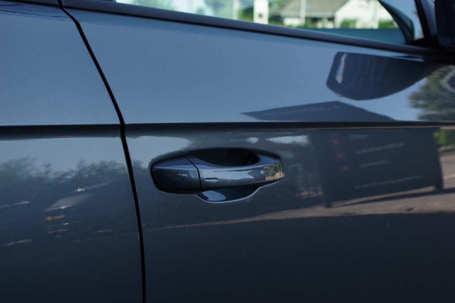 Volkswagen T-Roc 2.0 TSI 4Motion 190 PK R-Line Automaat, *NL-AUTO*, Panoramadak, Winterpakket, Carplay, Camera, Beats-Audio