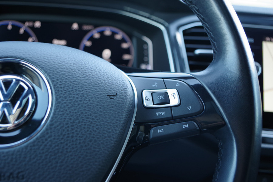 Volkswagen T-Roc 2.0 TSI 4Motion 190 PK R-Line Automaat, *NL-AUTO*, Panoramadak, Winterpakket, Carplay, Camera, Beats-Audio